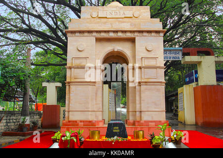 Nachbildung des Amar Jawan Jyoti India Gate, anlässlich des Unabhängigkeitstages des 15. August, Pune Stockfoto