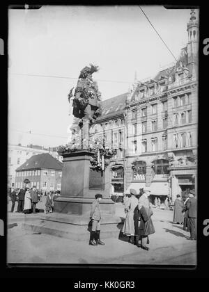 Die christliche IV. Statue erinnert an den 300. Jahrestag des dänischen Königs Christian IV., der sich durch seine Beiträge zur dänischen Architektur und Kultur auszeichnet. Stockfoto