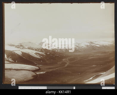 Die Gebirge westlich vom Greenharbortal. Tungebreen 12.Aug. 1909 Nr. nb DigiFoto-Maker 20150213 00185 bldsa GH 02 113 Stockfoto