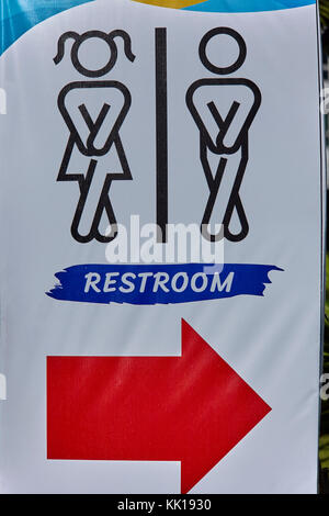 Toilette unterzeichnen. Männliche und weibliche Wc. Waschraum, Toilette. Humor Stockfoto