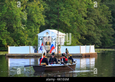 Französischen kaiserlichen Marschälle auf dem Weg zum Pavillon auf der Memel vor der Unterzeichnung des Vertrags von Tilsit (1807) Stockfoto