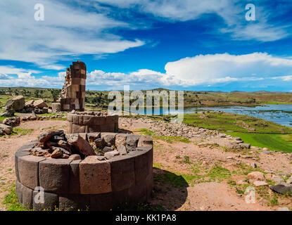 Chullpas von Sillustani, Umayo See in der Region Puno, Peru Stockfoto