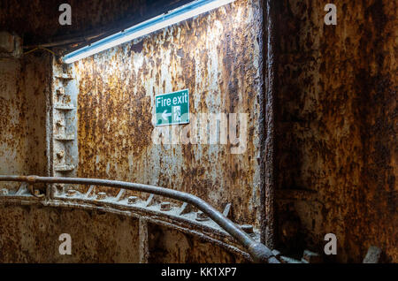 Rost Treppe Wandplatte in Stillgelegten U-King William Street Station, die nördliche Endstation der Stadt und South London Railway (C&SLR), London Stockfoto