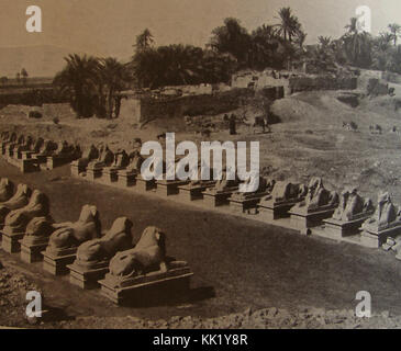 Ägypten archäologische Ausgrabungen in der Zeit um 1900. Sphinxallee, die von den Tempel von Luxor zu den Tempeln von Karnak Stockfoto