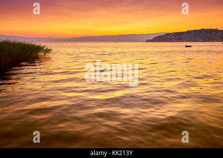 Ohrid See bei Sonnenuntergang, Mazedonien Stockfoto