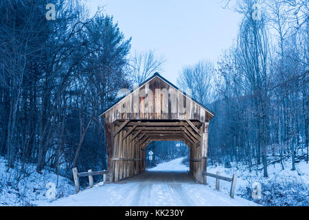 Salmond Covered Bridge in Sorten Amsden, Vermont Stockfoto