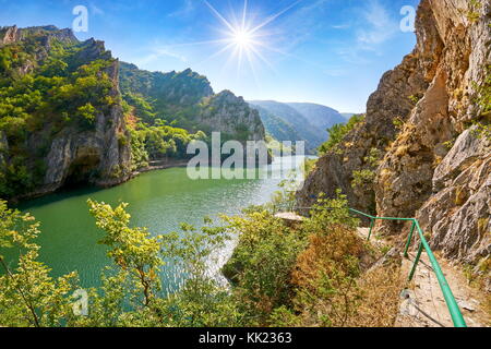 Wanderweg in der matka Canyon in der Nähe von Skopje, Mazedonien Stockfoto
