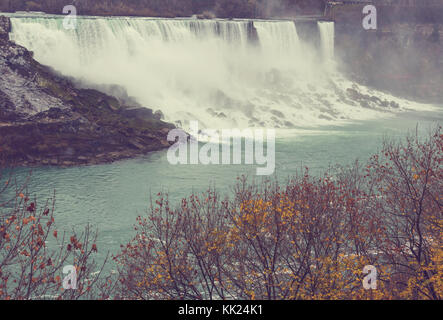 Niagara Wasserfall im Herbst Saison Stockfoto