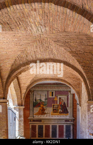 Wandmalerei in der italienischen Stadt San Gimignano Stockfoto