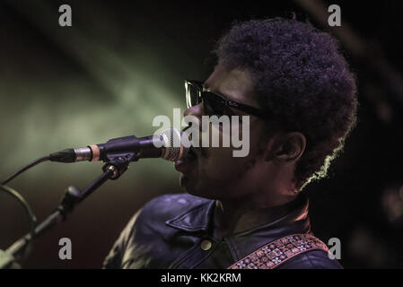 Mailand, Italien. 26. November 2017. Amerikanische Sänger Curtis Harding führt bei Circolo Magnolia. Quelle: Simone Brambilla / alamy Leben Nachrichten Stockfoto