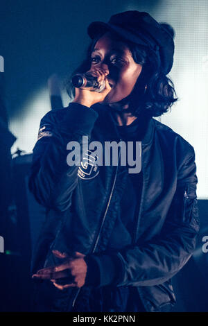 Brighton, Großbritannien . 27th. November 2017. Little Simz tritt am Montag, den 27. November 2017, im Brighton Center auf im Bild: Little Simz, Simbiatu Ajikawo, Simbi Ajikawo. Kredit: Julie Edwards/Alamy Live Nachrichten Stockfoto