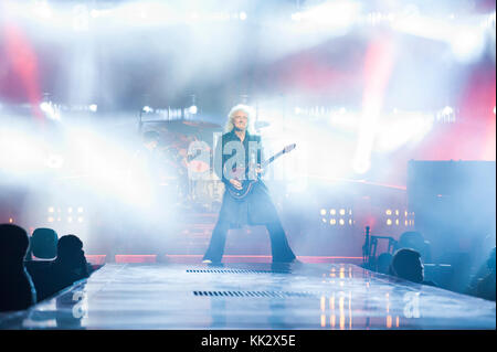 Liverpool, Großbritannien. 28 Nov, 2017. Königin und Adam Lambert führen Sie das erste Datum im England der Tour 2017, an der Liverpool Echo Arena. Credit: Paul Warburton/Alamy leben Nachrichten Stockfoto