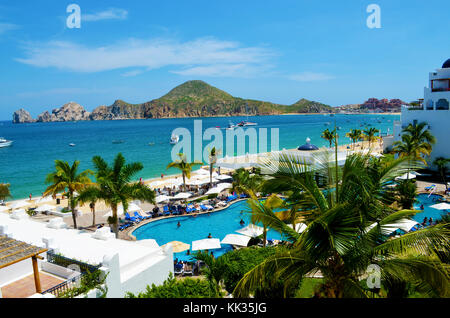 Cabo San Lucas auch als Los Cabos bekannt. Eine Stadt an der Südspitze der Halbinsel Baja California in Mexiko. Blick aus dem Fenster, Zimmer mit Aussicht. Stockfoto