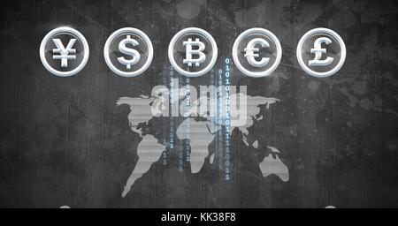 Digital composite der Internationalen Währung Symbole über Weltkarte mit bitcoin Code Stockfoto