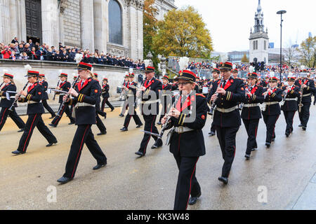 Das Royal Wind Orchestra Sainte Cécile aus Eijsden (NL) 2017 Lord Mayor's Parade in the City of London, London, Vereinigtes Königreich Stockfoto