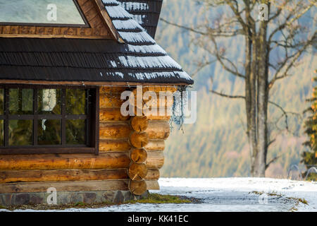 Details einer Wand aus Holz- Haus Stockfoto
