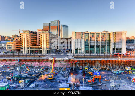 Oslo, Norwegen - 27. Februar 2016: Moderne Architektur im Bau im Zentrum von Oslo, Norwegen. Stockfoto