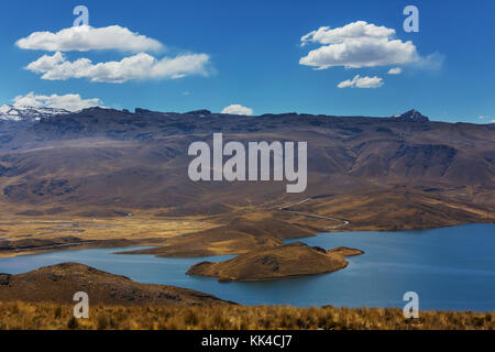 Pampas Landschaften in der Cordillera de los Andes, Peru, Südamerika Stockfoto