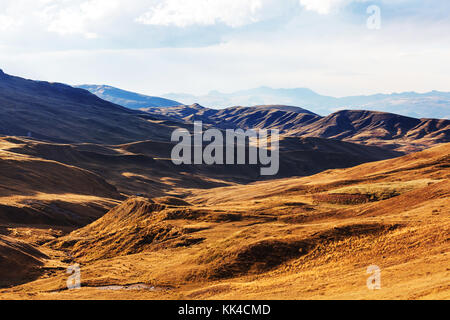 Pampas Landschaften in der Cordillera de los Andes, Peru, Südamerika Stockfoto