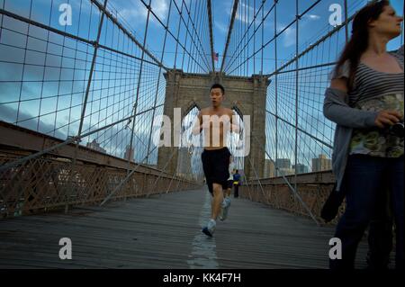 Portraits aus den Straßen von New York - 26/05/2012 - der Jogger und seine web-Sylvain Leser/le pictorium Stockfoto