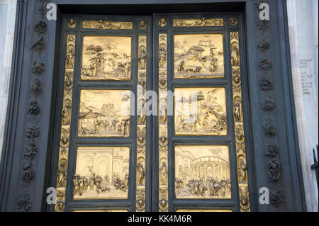 Osten Türen genannt Porta del Paradiso (Pforten des Paradieses) von Lorenzo Ghiberti der florentinischen Romanik Battistero di San Giovanni (Baptisterium des Hl. Stockfoto