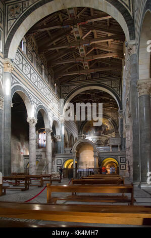 Romanische Basilika di San Miniato al Monte (Basilika des Heiligen Minias auf dem Berg) in Florenz, Toskana, Italien. 29. August 2017 © wojciech Strozyk/ Stockfoto