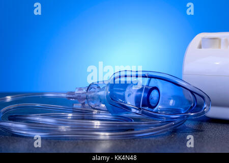 Medizinische Zerstäuber für die Behandlung von Bronchitis. Kamera gege Stockfoto