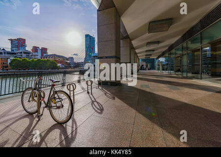 London, Großbritannien - 07 Oktober: Riverside moderne Architektur in den Canary Wharf Financial District am 07. Oktober 2017 in London. Stockfoto