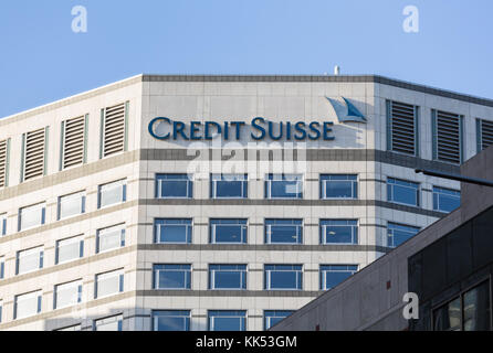 Logo oder Zeichen für die Credit Suisse in Canary Wharf Stockfoto