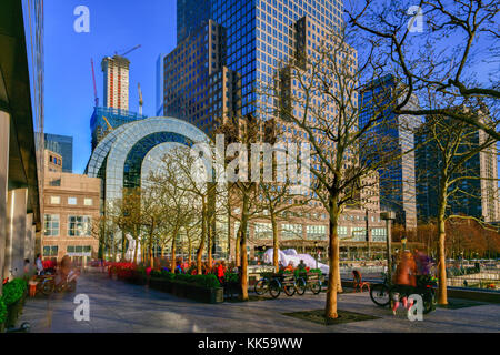 New York City - 16. April 2016: der Wintergarten, ein Teil des World Financial Center vom Battery Park in Manhattan, New York. Stockfoto