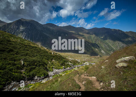 Querformat von kackar Berge oder einfach kackars, in den türkischen kackar daglari oder kackarlar in Rize, Türkei. Stockfoto