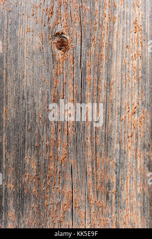 Alte hölzerne Textur mit Resten von abgeschälter Farbe. Stockfoto