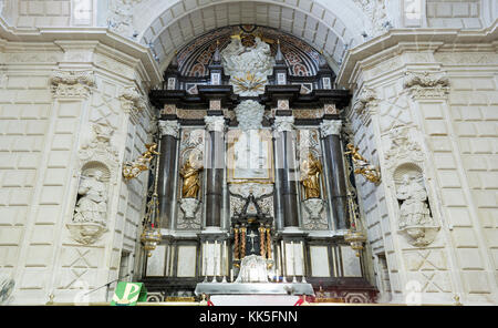 Alicante, Spanien 19. Oktober 2017: Details im Inneren der Kirche San Nicolás de Bari Stockfoto