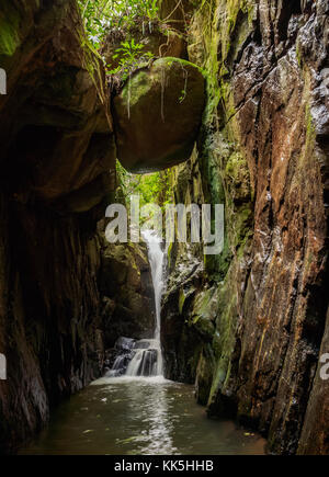 Cachoeira Indiana Jones, Wasserfall in Boa esperanca de Cima in der Nähe von lumiar, Nova Friburgo Gemeinde, Bundesstaat Rio de Janeiro, Brasilien Stockfoto