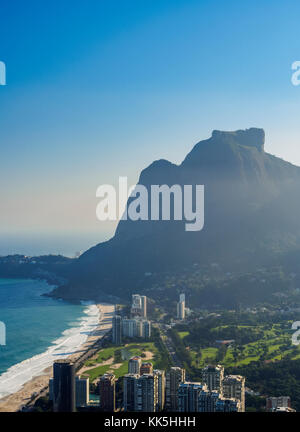 Sao Conrado und gavea Rock, Erhöhte Ansicht, Rio de Janeiro, Brasilien Stockfoto