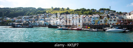 Aspekte der Dartmouth und Kingswear, wo die Schönheit des Flusses und seiner Umgebung zieht Tausende von Touristen, die kommen mit dem Auto und der Bahn zu genießen. Stockfoto