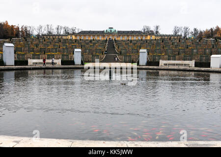 Potsdam, Deutschland - 13 November 2010: Schloss Sanssouci in Potsdam. Es gilt als die letzte große Preußische zu barocken Palast. Stockfoto