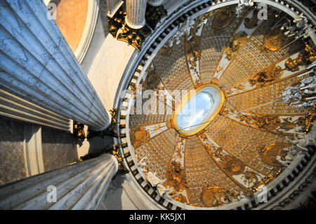 Potsdam, Deutschland - 13 November 2010: Innenraum des Schloss Sanssouci in Potsdam. Es gilt als die letzte große Preußische zu barocken Palast. Stockfoto