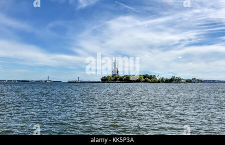Freiheitsstatue als von Ellis Island gesehen. Stockfoto