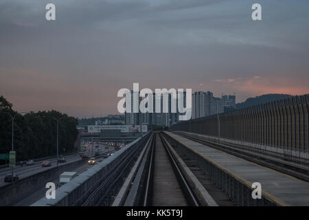 MRT Bahnhof. Der Mass Rapid Transit (MRT) ist eine neue öffentliche Verkehrsmittel in Klang Valley mit der Einführung der ersten Zeile von Sungai Buloh Stockfoto