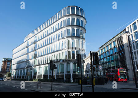 Fassade des ehemaligen Credit Lyonais Hauptsitz am 30 Cannon Street, London, EC4, UK. Stockfoto