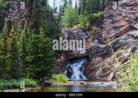 Ausführen von Adler fällt im Glacier National Park in Montana, Usa Stockfoto