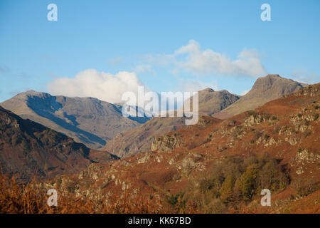 Harrison Stickle und Pavey Lade im Lake District, England Stockfoto