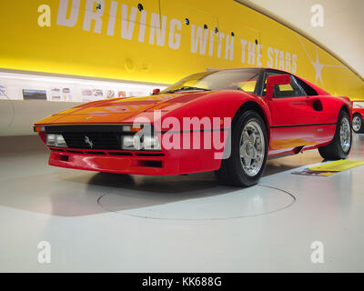 1984 Ferrari GTO in den Enzo Ferrari Museum in Modena, Italien. Es war ein Teil der Ausstellung "Fahren mit den Sternen". Stockfoto