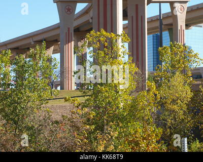 Unter der Hohen 5 auf der Cottonwood Trail-ol 6035803 Stockfoto