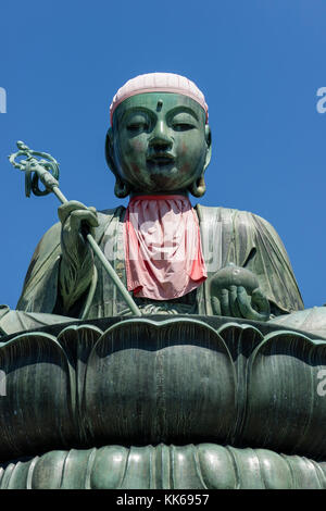 Nagano, Japan, Juni 5, 2017: Bronze nurebotoke, nasse Mizo, Statue auf dem Gelände der zenko-ji Temple. Diese Statue wurde 1722 gebildet und dient als Pro Stockfoto