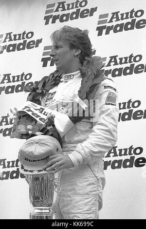 Frank Biela auf dem Podium, 1996 British Touring Car Championship runde Öffnung, Donington Park 8. April. Stockfoto