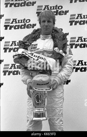 Frank Biela auf dem Podium, 1996 British Touring Car Championship runde Öffnung, Donington Park 8. April. Stockfoto