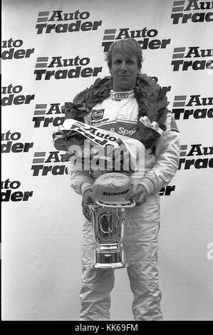 Frank Biela auf dem Podium, 1996 British Touring Car Championship runde Öffnung, Donington Park 8. April. Stockfoto