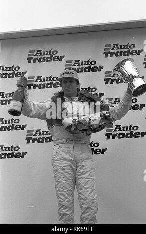 Frank Biela auf dem Podium, 1996 British Touring Car Championship runde Öffnung, Donington Park 8. April. Stockfoto